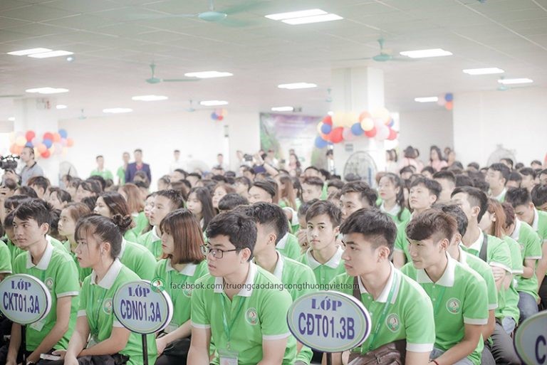 khai-giang-cao-dang-cong-thuong-viet-nam-768x513