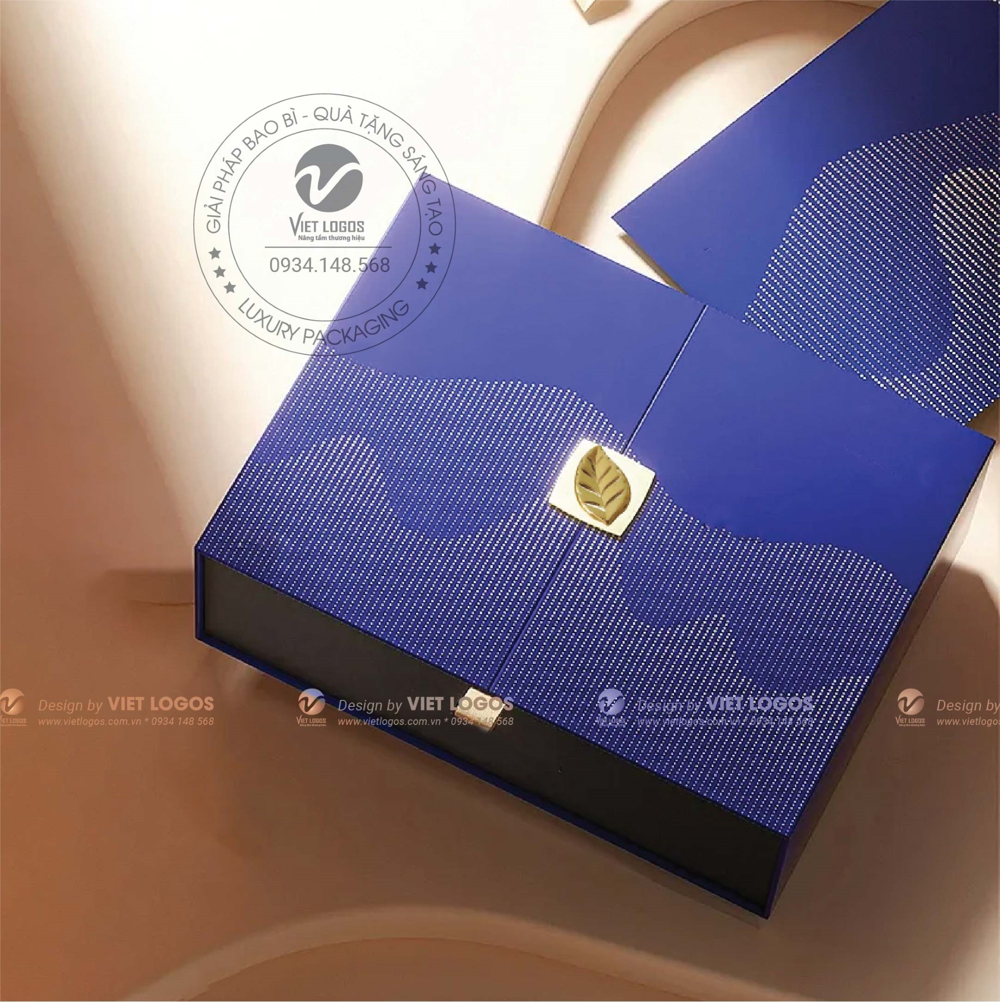 hop-tra-mau-xanh-duong-phan-khuc-trung-cap-hop-dung-tra-trung-cap